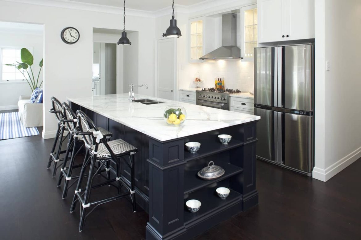 counter stools with backs and arms make space eye-catching