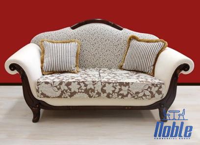 classic old style sofa with complete explanations and familiarization